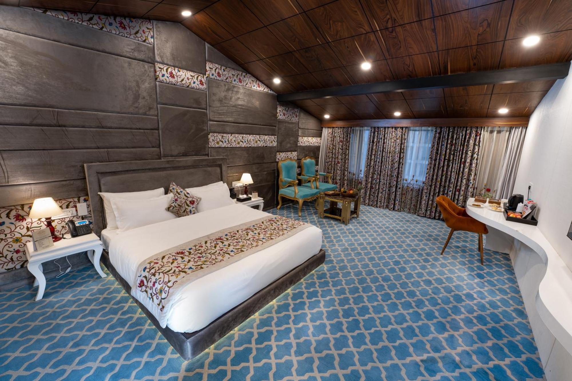 Hotel Snowland, Srinagar Exterior photo